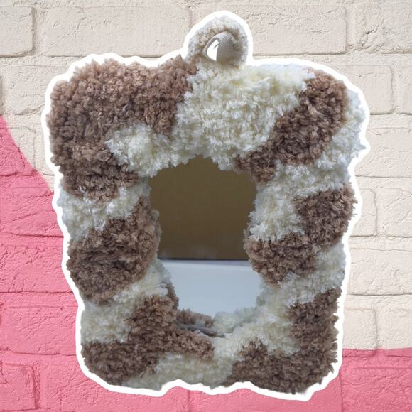 Furry Tufted Framed Mirror - NWT - Wall or Desktop Dorm Room Decor - White Tan - Picture 3 of 11